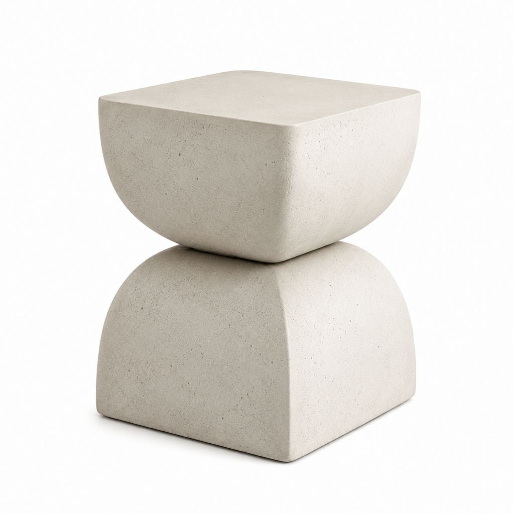 Table d'appoint beige en béton moulé forme sculpturale 40 x 40 x 50 cm